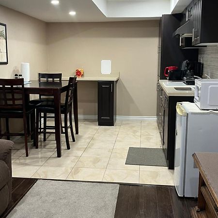 ミルトンBernie'S Basementアパートメント エクステリア 写真