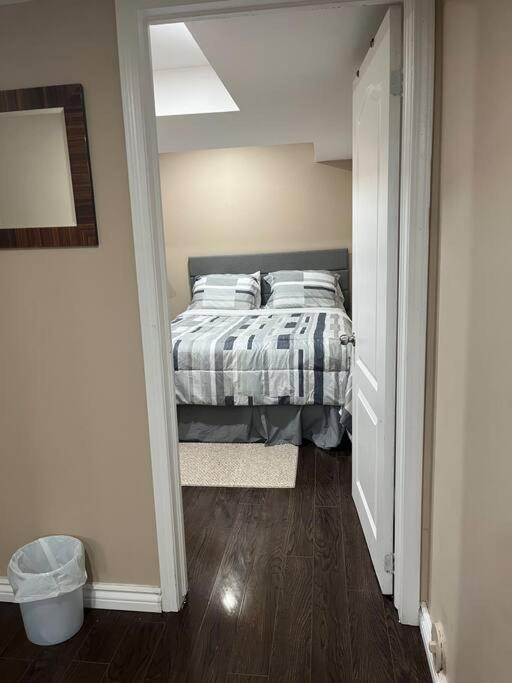 ミルトンBernie'S Basementアパートメント エクステリア 写真