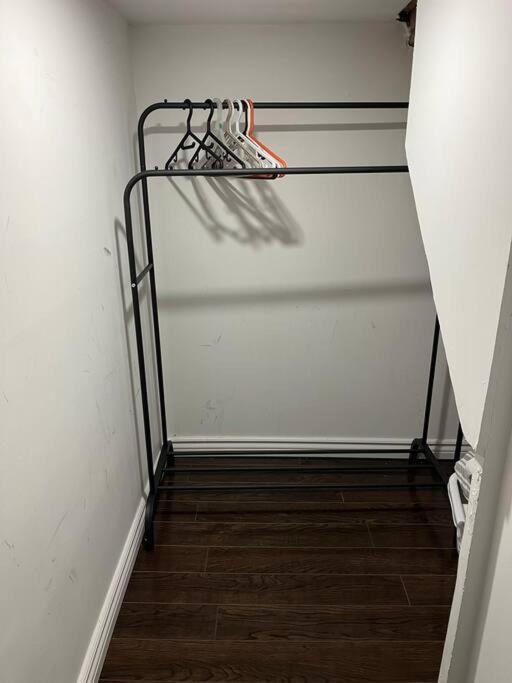 ミルトンBernie'S Basementアパートメント エクステリア 写真